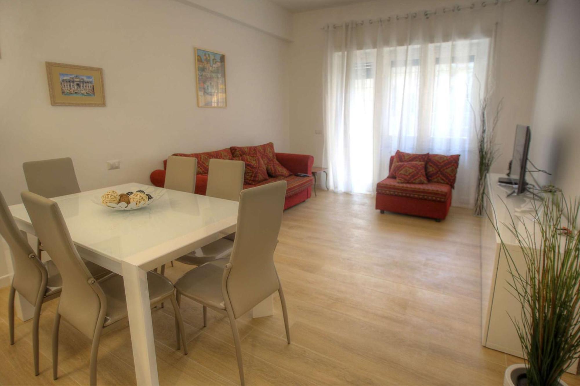 Holiday Aroma Apartment Exterior photo